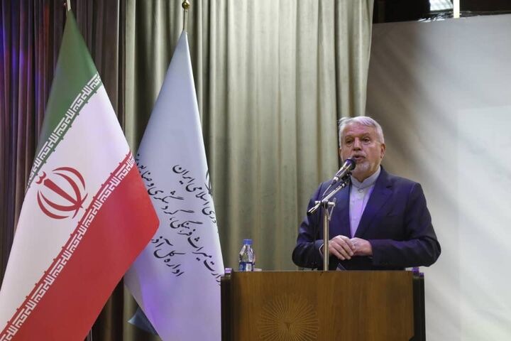 ظرفیت‌های تاریخی و گردشگری آذربایجان را باید به دنیا معرفی کنیم