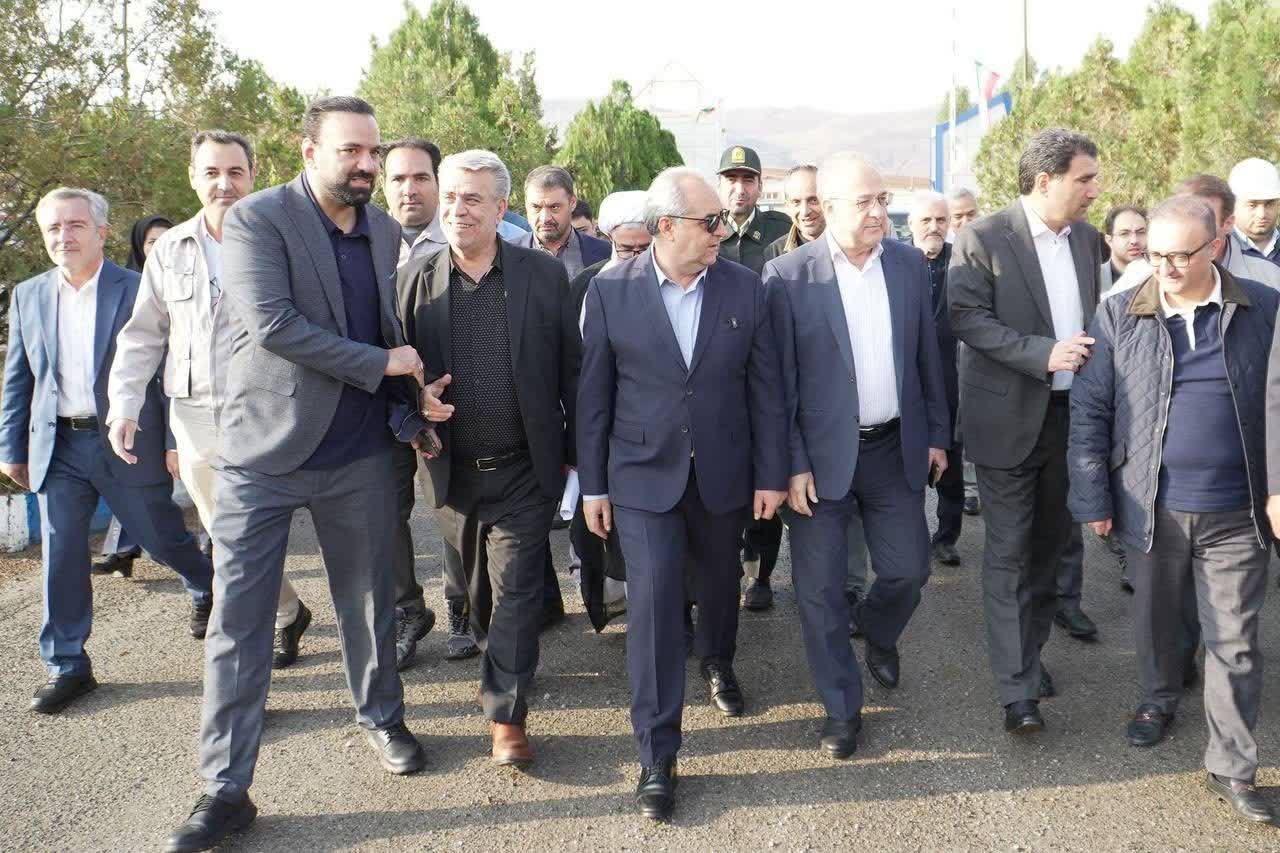 کارشکنی‌ها و موانع زیرساختی، راه عرضه محصول بومی نفلین‌سینیت کلیبر را به صنایع بسته است
